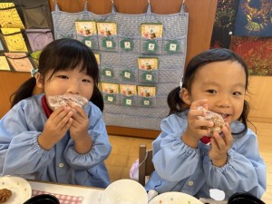 年少組★おにぎりをつくったよ