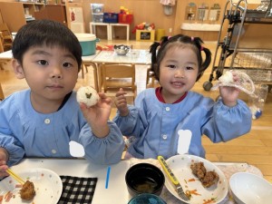 年少組★おにぎりをつくったよ