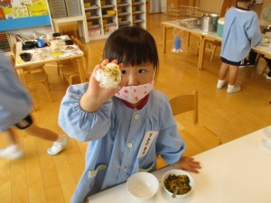 年少組★おにぎりをつくったよ