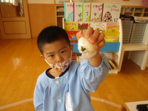 年少組★おにぎりをつくったよ