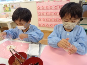 年中組　クッキング【手作りおにぎり】