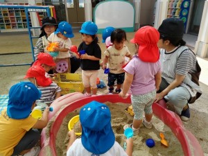 乳児　お砂場の玩具リニューアル！