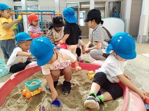 乳児　お砂場の玩具リニューアル！