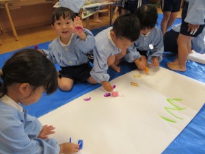★年少組★　氷絵の具をしたよ！