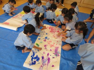 ★年少組★　氷絵の具をしたよ！